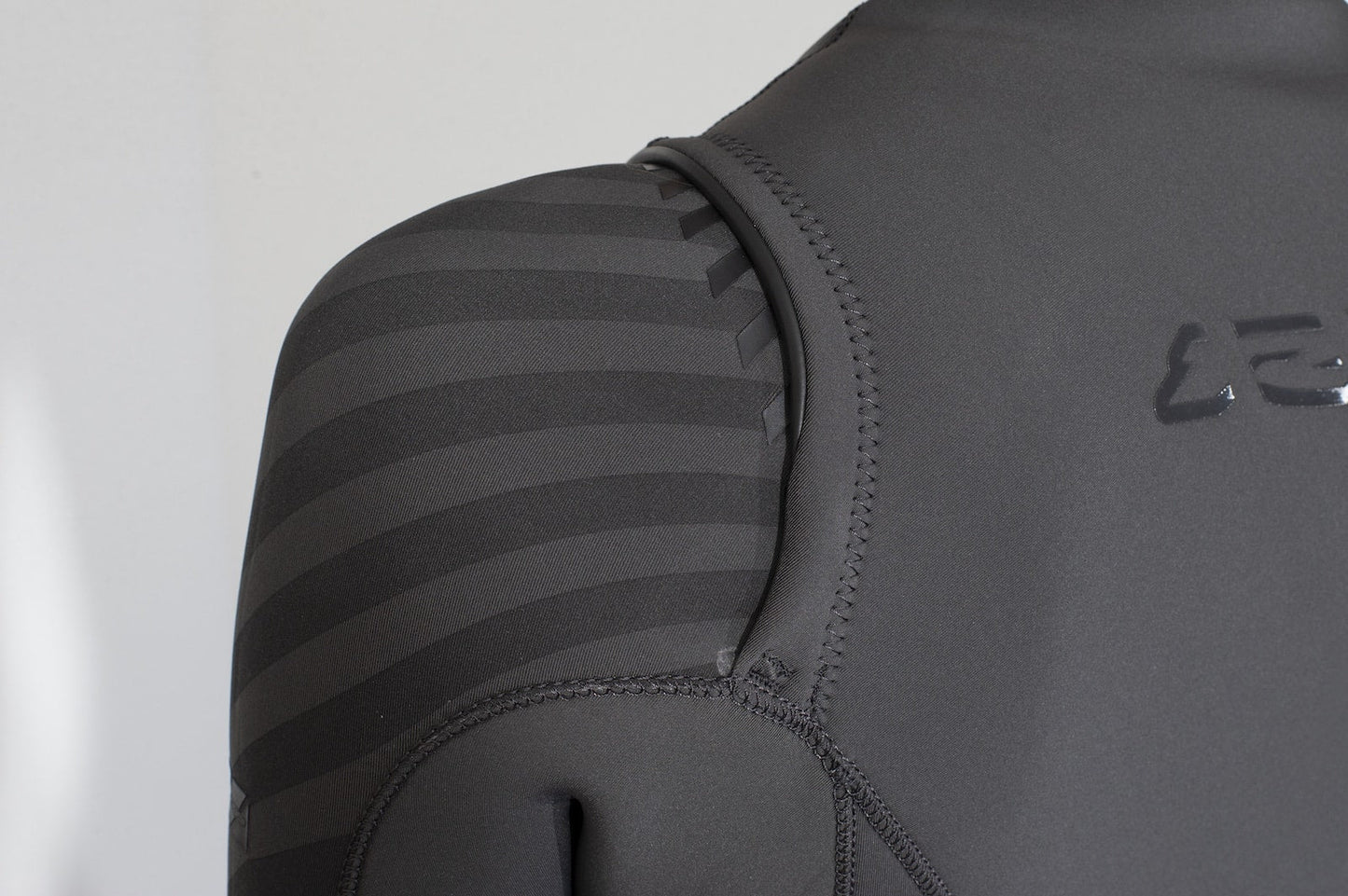 AMAZONE CHEST ZIP 4/3